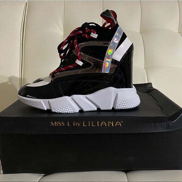 WRAP IT UP WEDGE SNEAKER - Picture 1 of 8